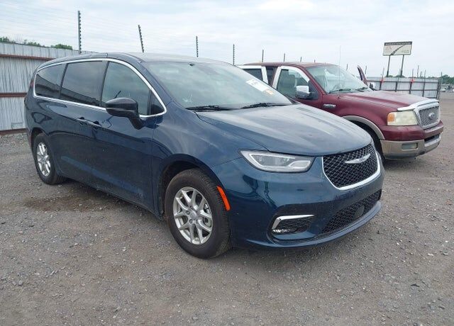 2025 CHRYSLER Pacifica
