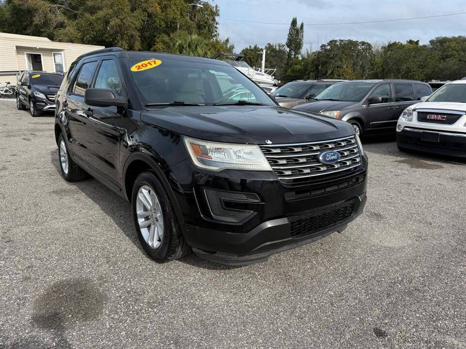 2017 FORD Explorer