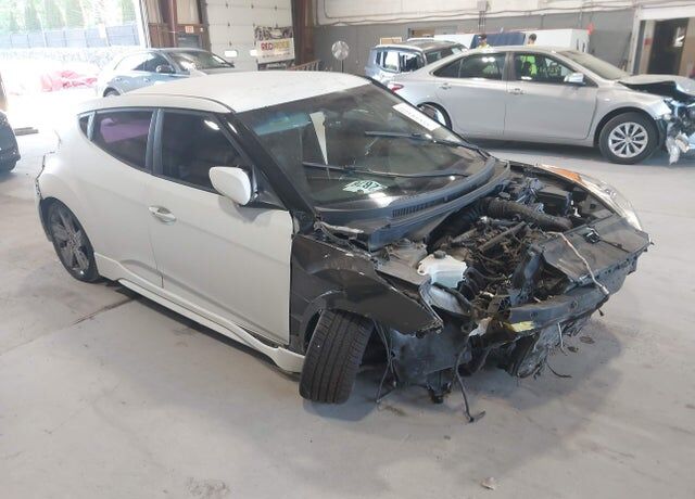 2015 HYUNDAI Veloster