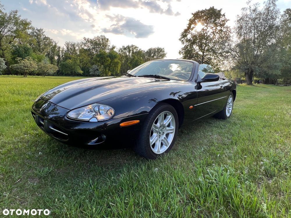 Jaguar XK8