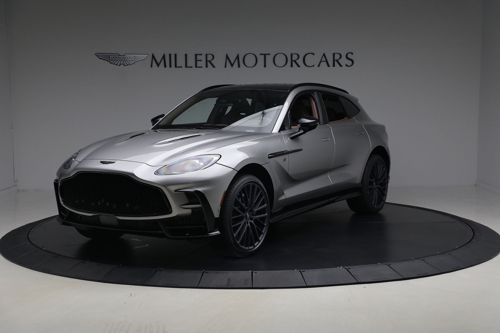 2026 ASTON MARTIN DBX