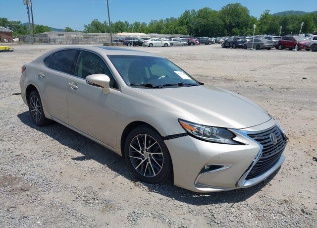 2016 LEXUS ES