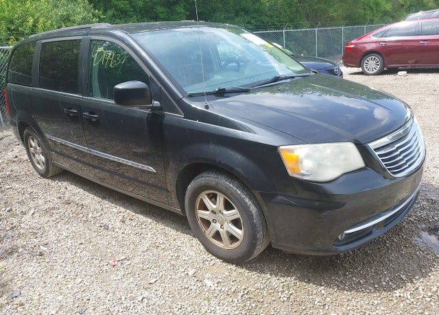 2011 CHRYSLER Town and Country
