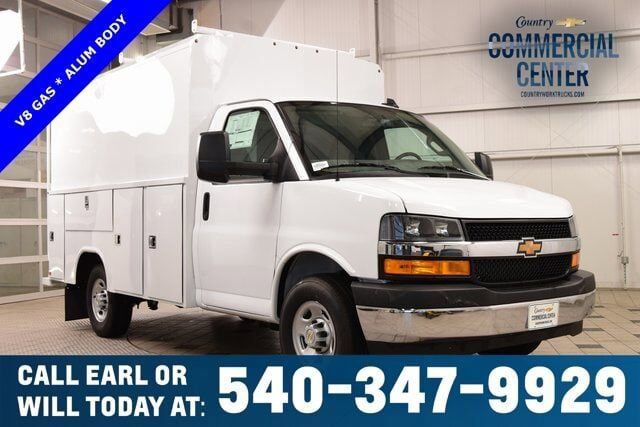 2025 CHEVROLET Express