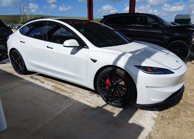 2026 TESLA Model 3