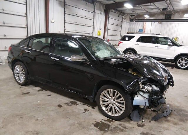 2011 CHRYSLER 200