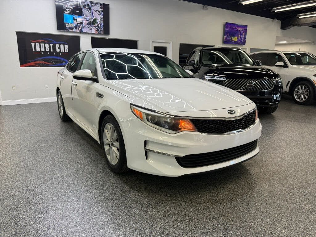 2017 KIA Optima