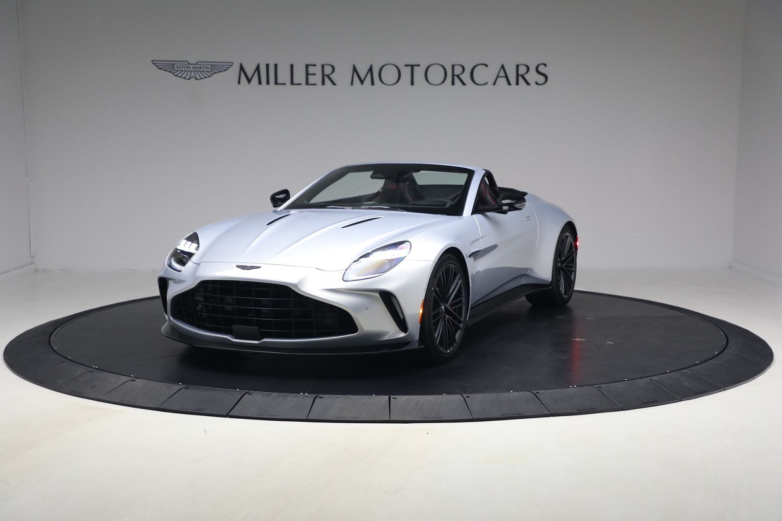 2026 ASTON MARTIN Vantage