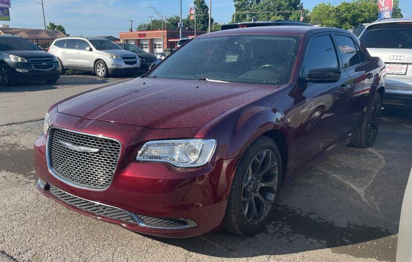 2019 CHRYSLER 300