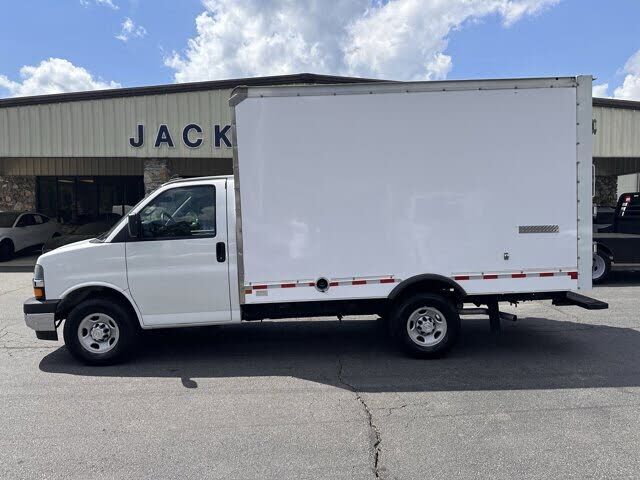 2022 CHEVROLET Express