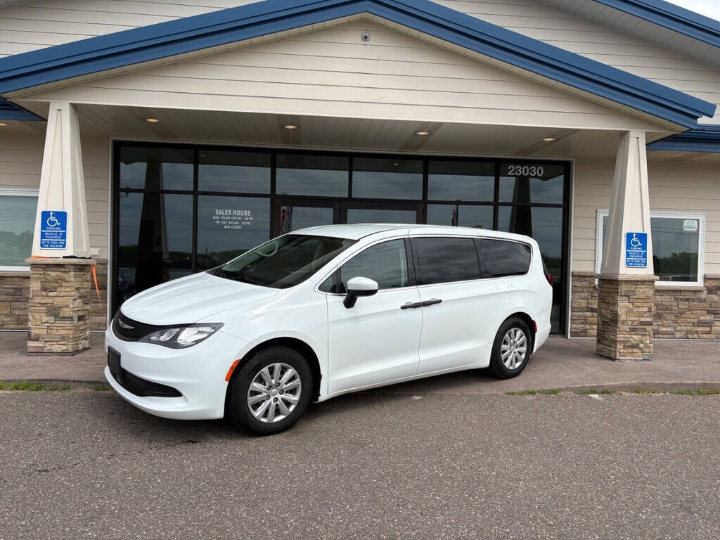 2021 Chrysler Voyager