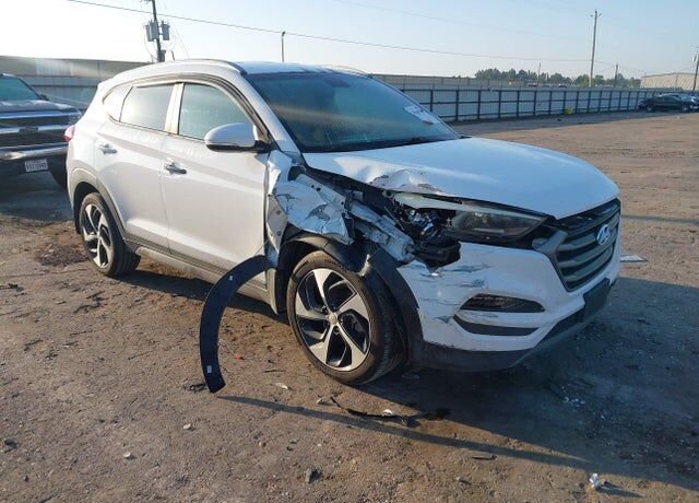 2016 HYUNDAI Tucson
