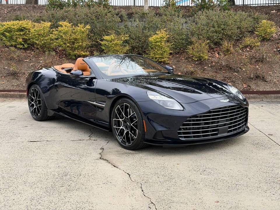 2026 ASTON MARTIN Vanquish