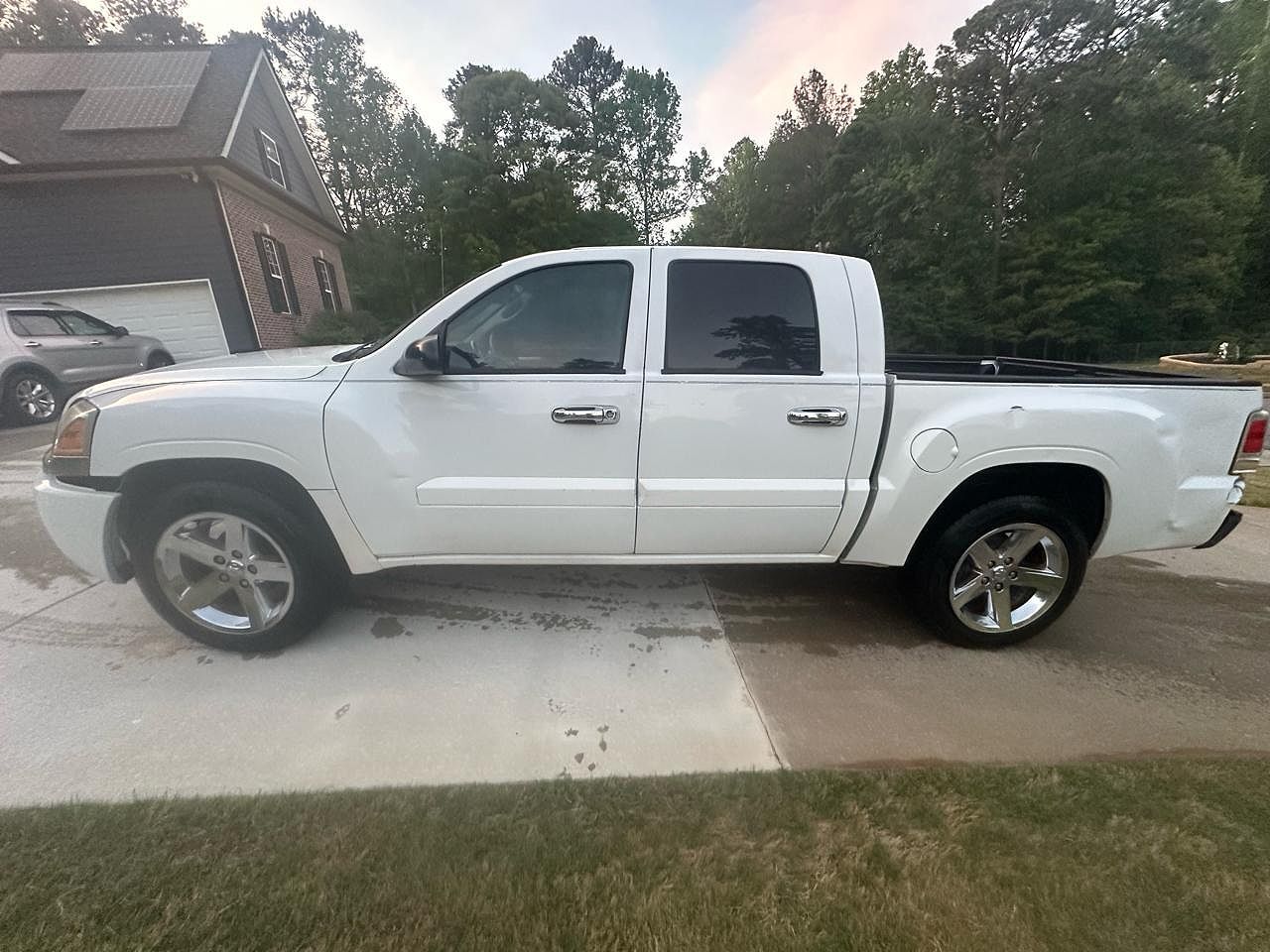 2008 MITSUBISHI Raider