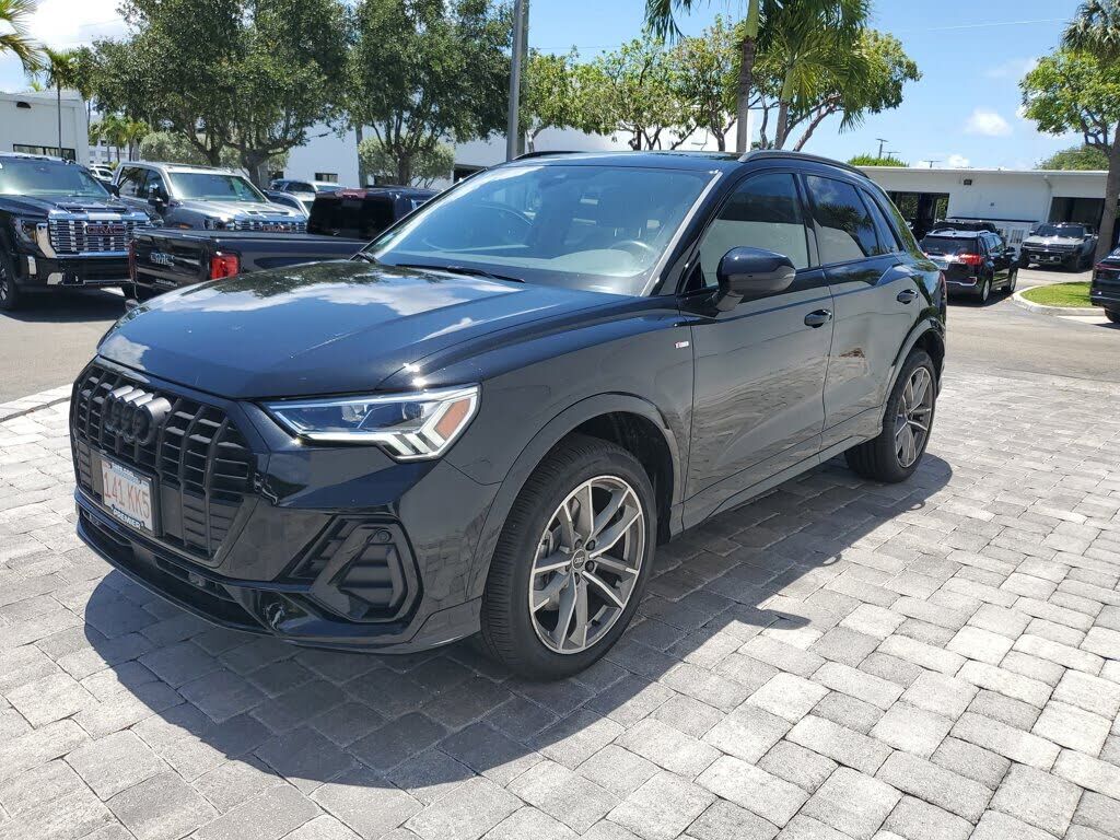 2022 Audi Q3