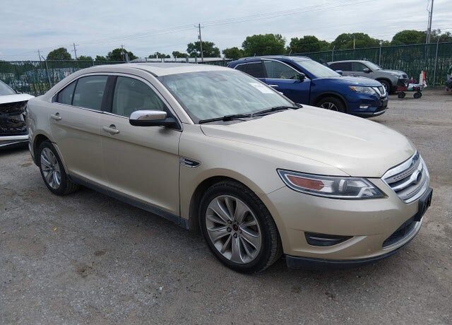 2010 FORD Taurus
