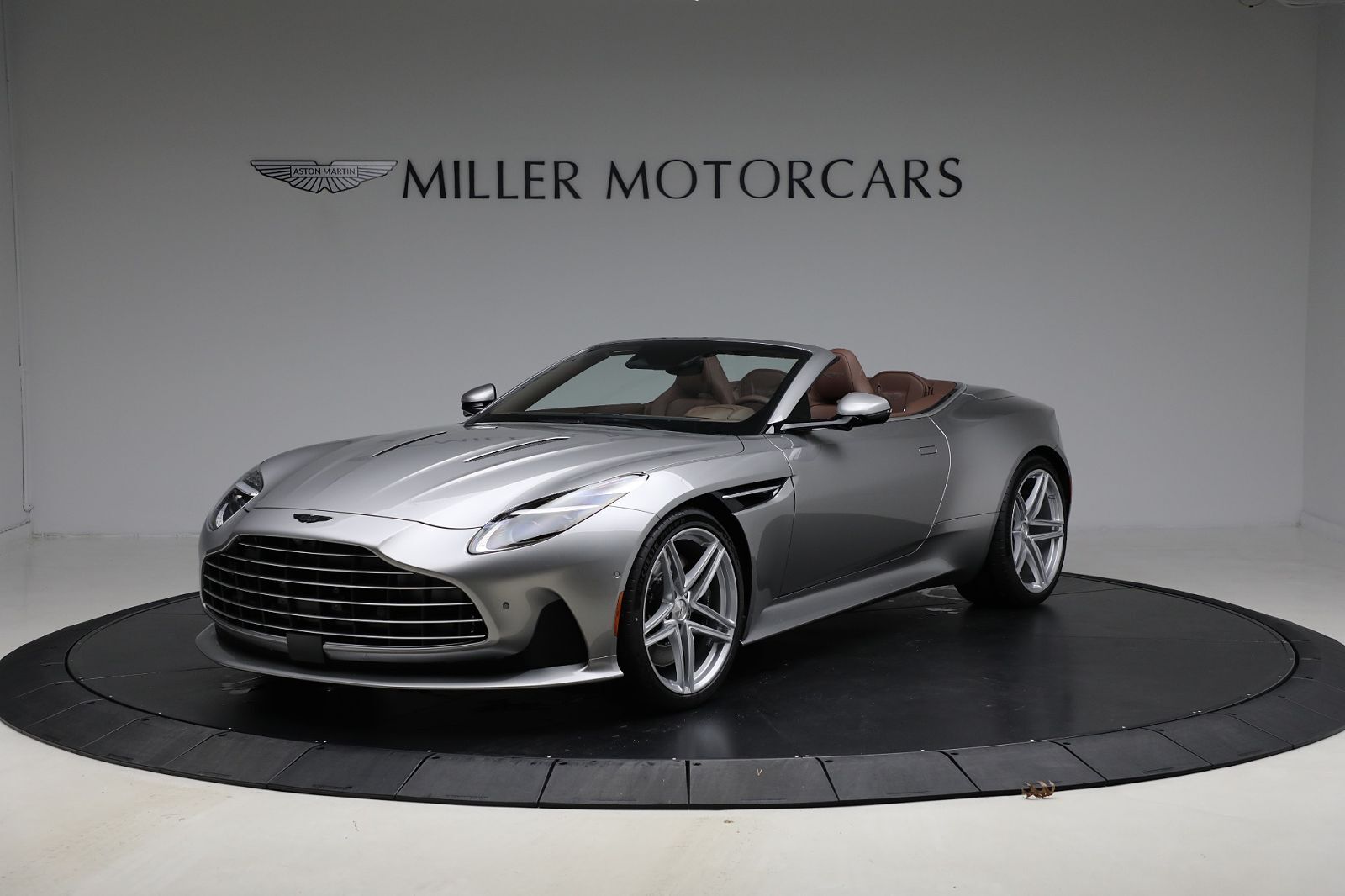 2026 ASTON MARTIN DB12
