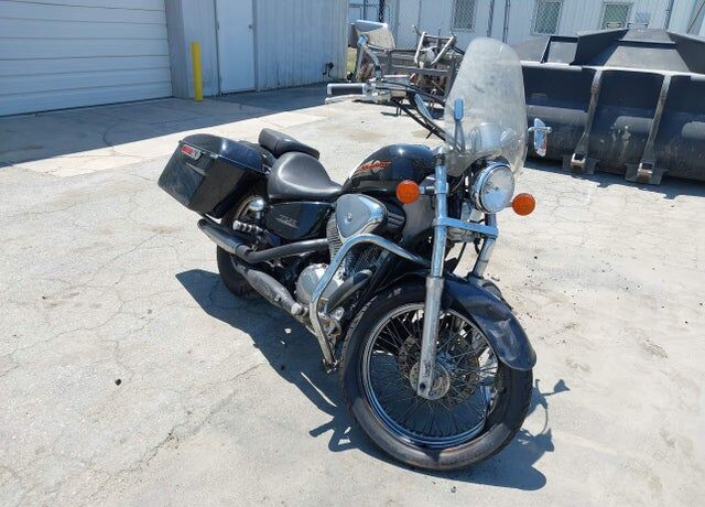 2002 HONDA VT600C