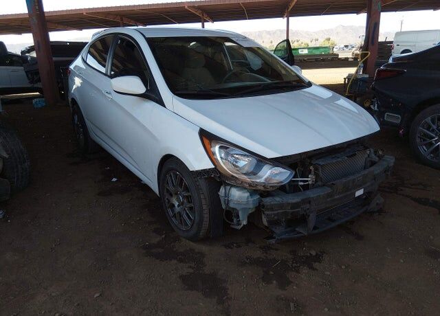 2014 HYUNDAI Accent