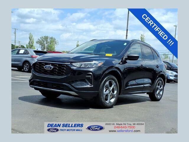 2024 FORD Escape