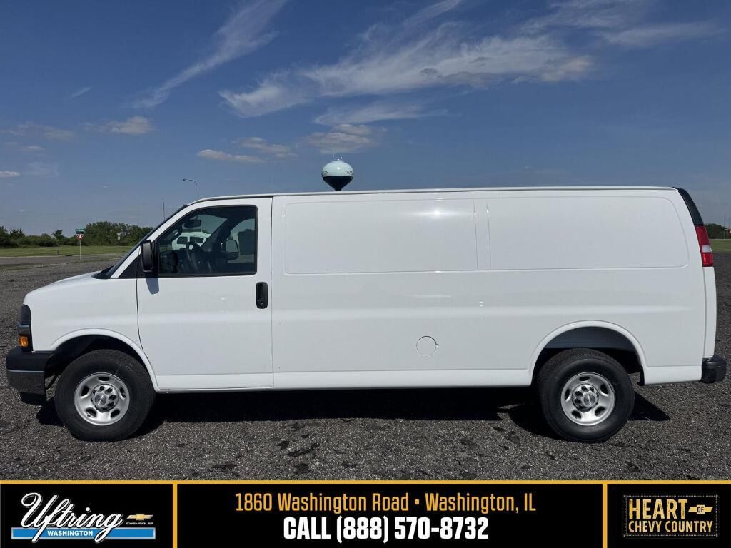 2026 CHEVROLET Express