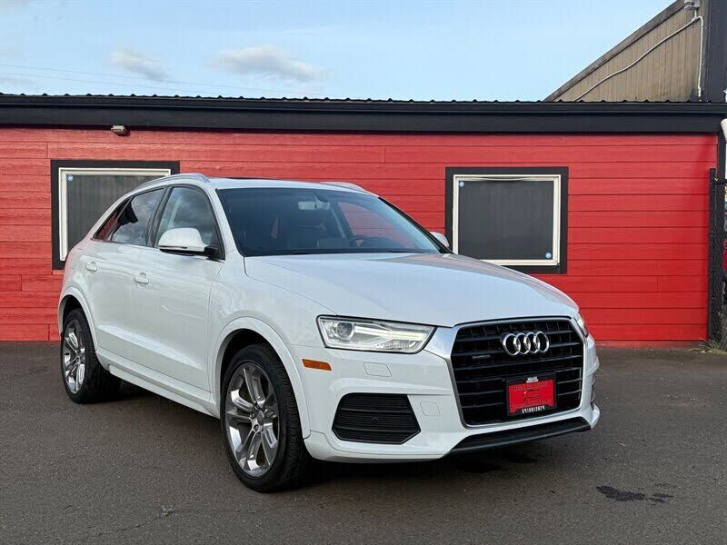 2016 AUDI Q3
