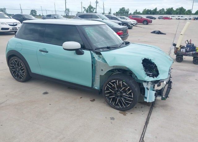 2025 MINI Hardtop