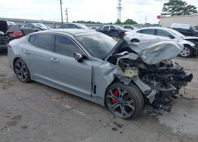 2021 KIA Stinger