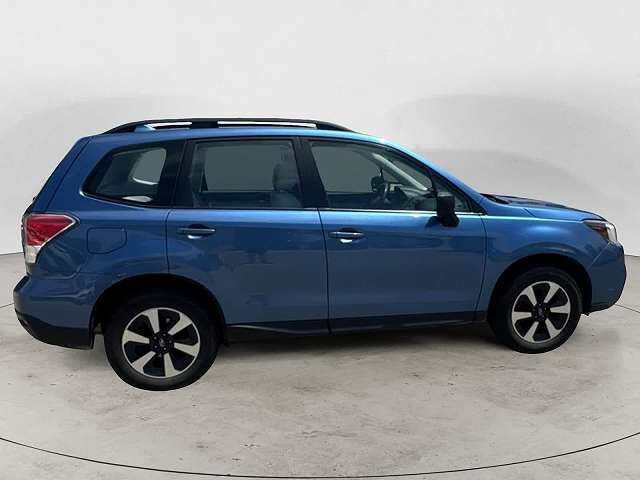 2017 SUBARU Forester