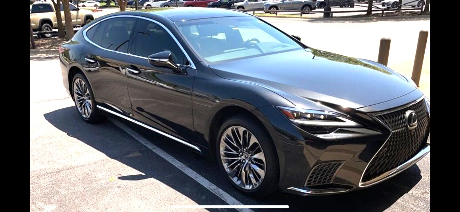 2022 LEXUS LS