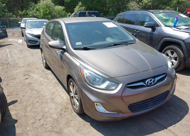 2012 HYUNDAI Accent