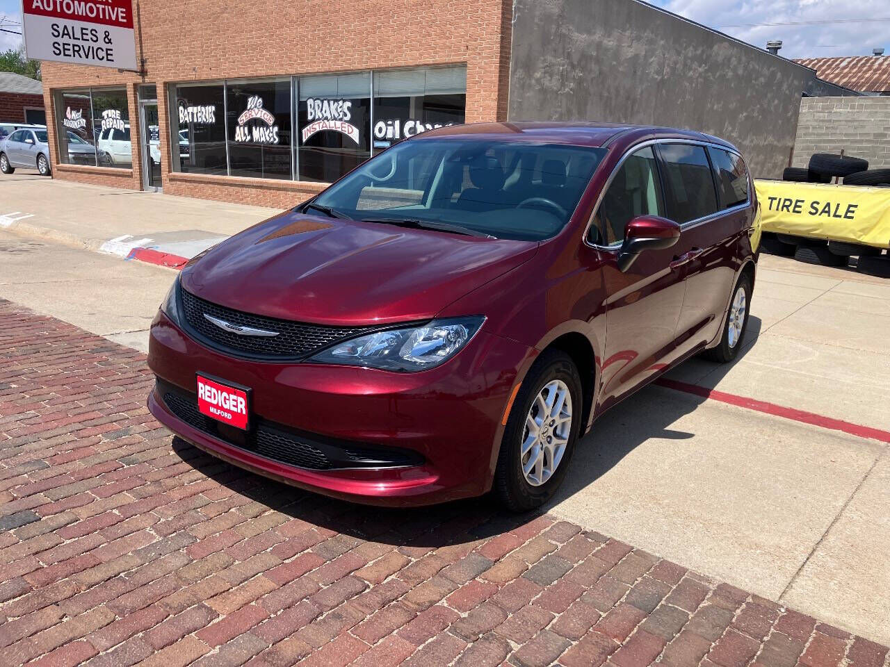 2023 CHRYSLER Voyager