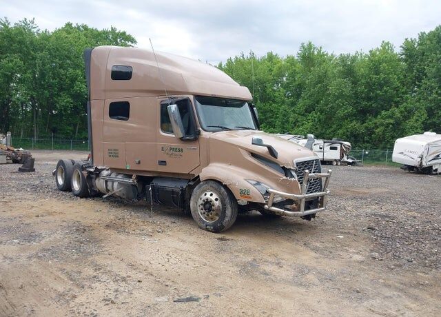 2023 VOLVO TRUCK VNL