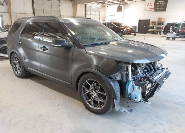 2017 FORD Explorer