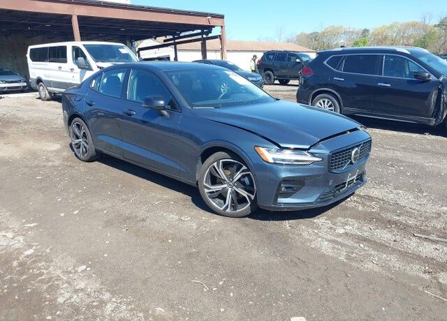 2024 VOLVO S60