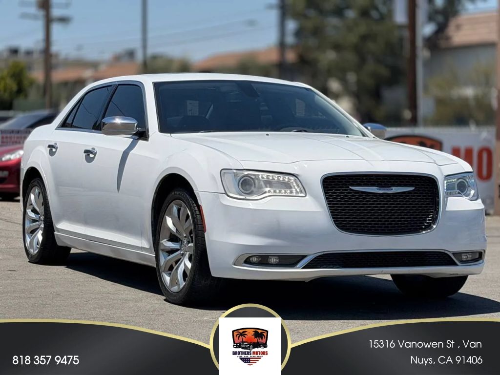 2019 CHRYSLER 300