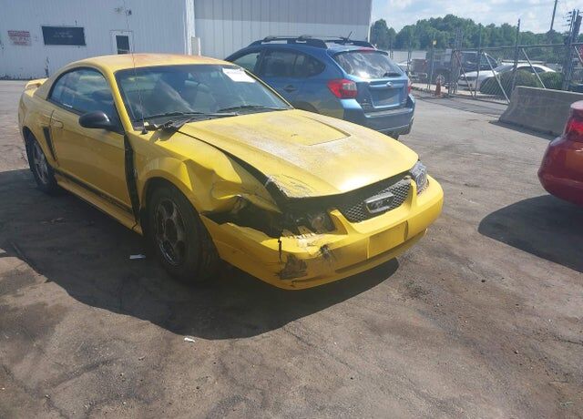 2004 FORD Mustang
