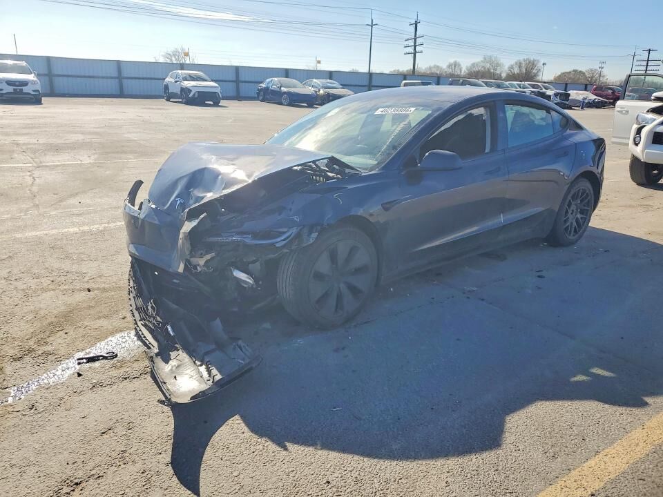 2025 TESLA Model 3