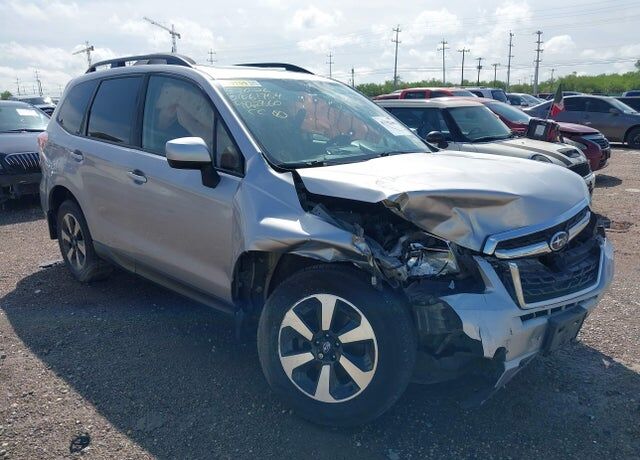 2017 SUBARU Forester