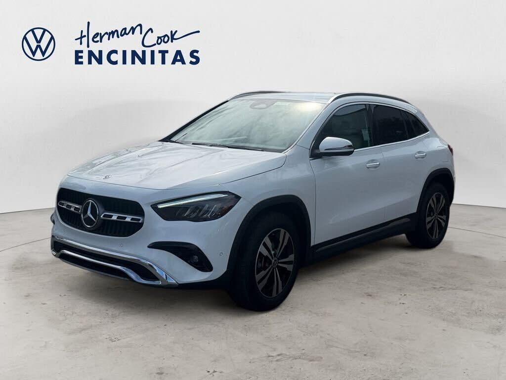 2025 MERCEDES-BENZ GLA-Class