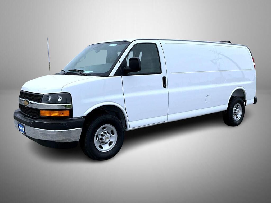 2026 CHEVROLET Express