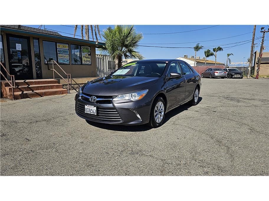 2017 TOYOTA Camry