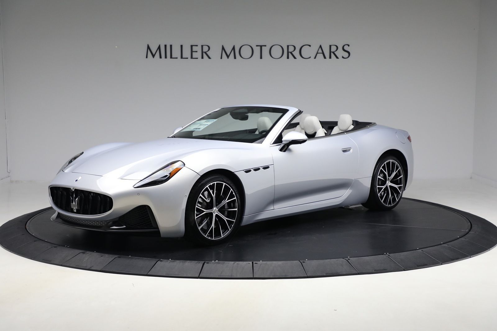 2026 MASERATI GRANTURISMO / GRANCABRIO