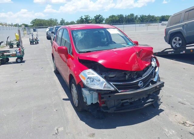 2011 NISSAN Versa