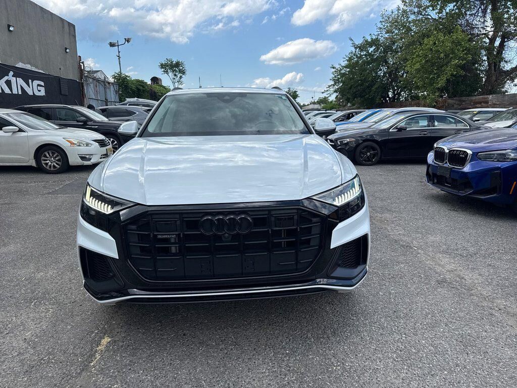 2023 Audi Q8