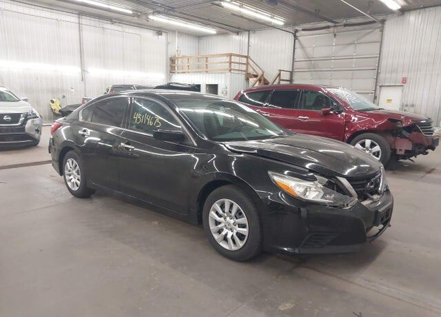 2017 NISSAN Altima