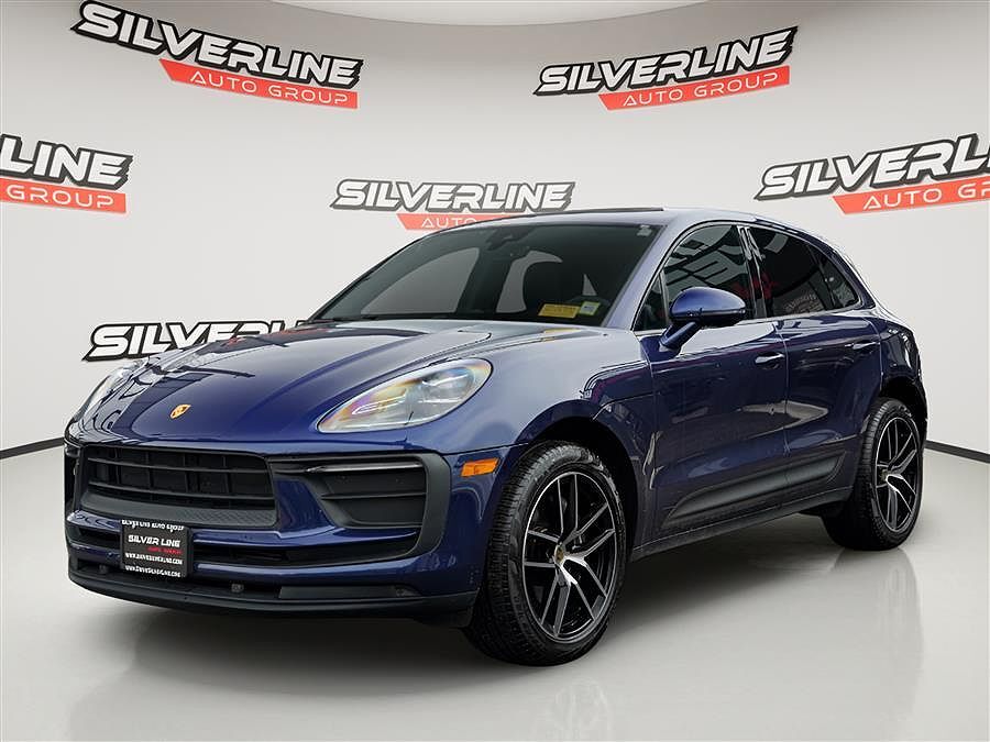 2022 PORSCHE Macan