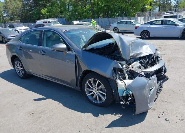 2016 LEXUS ES