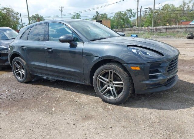 2020 PORSCHE Macan