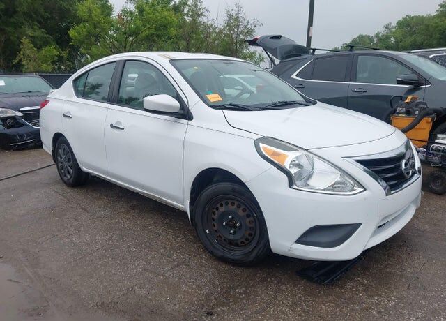 2016 NISSAN Versa